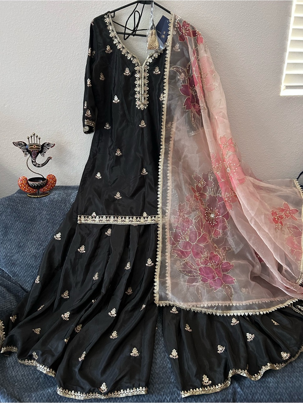 New Lashkara Embroidered Black satin kurta plazo set with peach organza Dupatta
